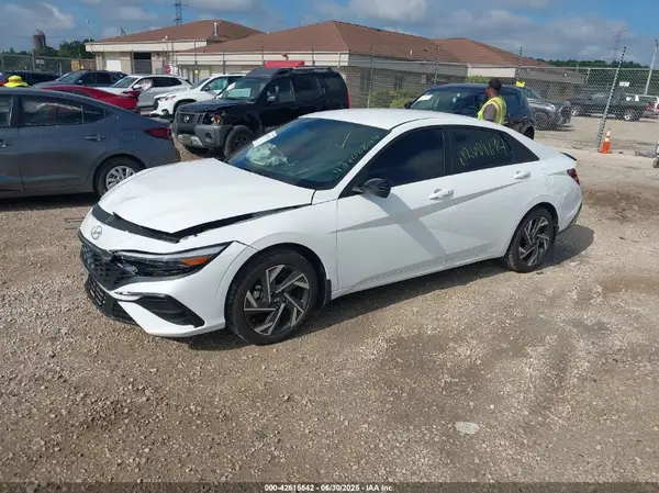 KMHLM4DG6SU991776 2025 HYUNDAI ELANTRA - Image 2