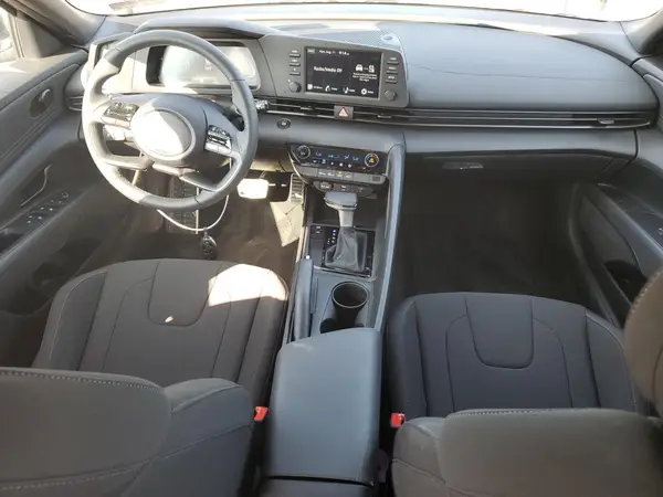 KMHLM4DG6SU995049 2025 HYUNDAI ELANTRA - Image 8
