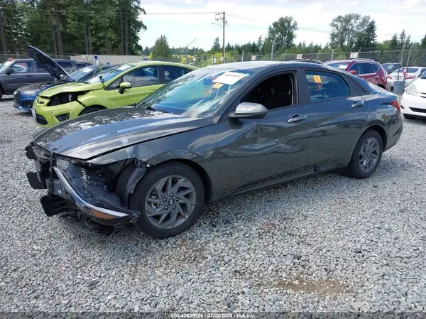 KMHLM4DG7RU637193 2024 HYUNDAI ELANTRA - Image 2
