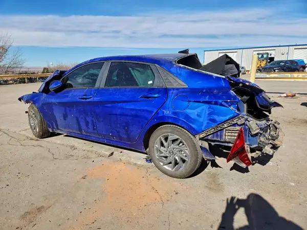 KMHLM4DG7RU639025 2024 HYUNDAI ELANTRA - Image 2