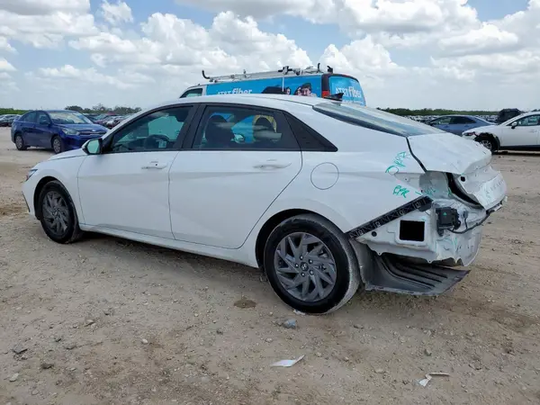 KMHLM4DG7RU655015 2024 HYUNDAI ELANTRA - Image 2
