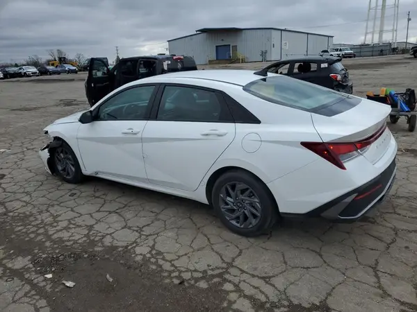 KMHLM4DG7RU659159 2024 HYUNDAI ELANTRA - Image 2
