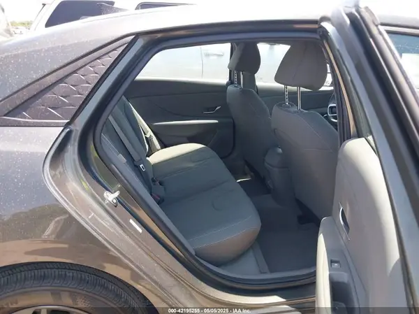 KMHLM4DG7RU660585 2024 HYUNDAI ELANTRA - Image 8