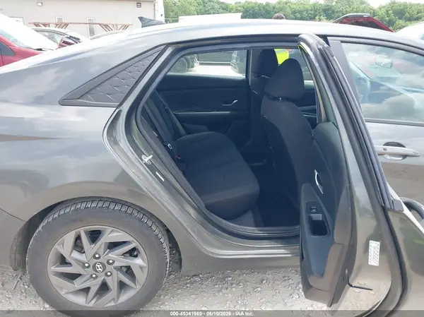 KMHLM4DG7RU661347 2024 HYUNDAI ELANTRA - Image 8