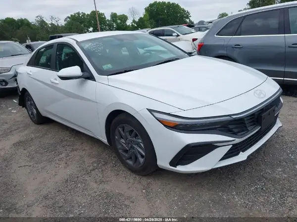 KMHLM4DG7RU666094 2024 HYUNDAI ELANTRA - Image 1