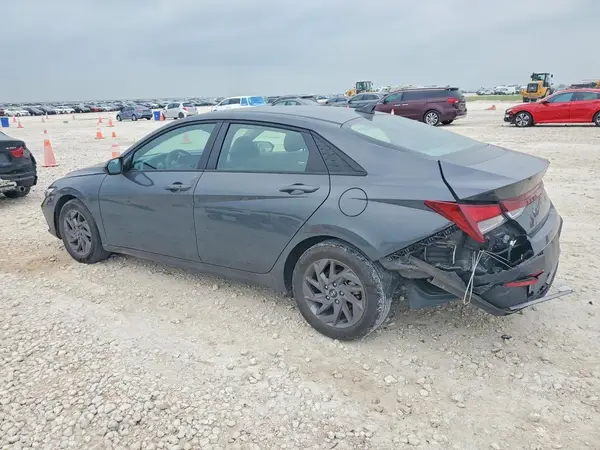 KMHLM4DG7RU670470 2024 HYUNDAI ELANTRA - Image 2