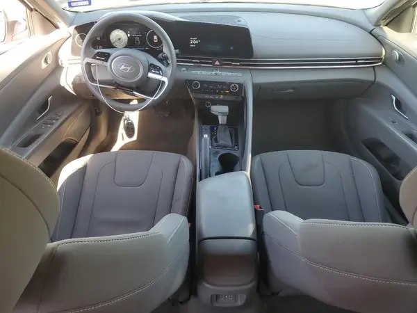 KMHLM4DG7RU672073 2024 HYUNDAI ELANTRA - Image 8