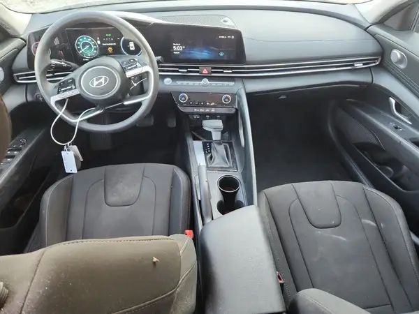KMHLM4DG7RU676091 2024 HYUNDAI ELANTRA - Image 8