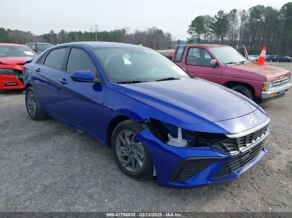 KMHLM4DG7RU679394 2024 HYUNDAI ELANTRA - Image 1