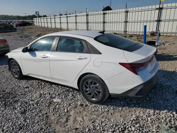 KMHLM4DG7RU685101 2024 HYUNDAI ELANTRA - Image 2