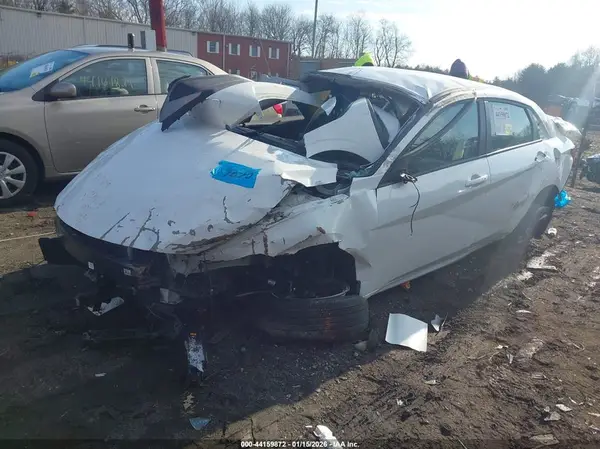 KMHLM4DG7RU688368 2024 HYUNDAI ELANTRA - Image 2