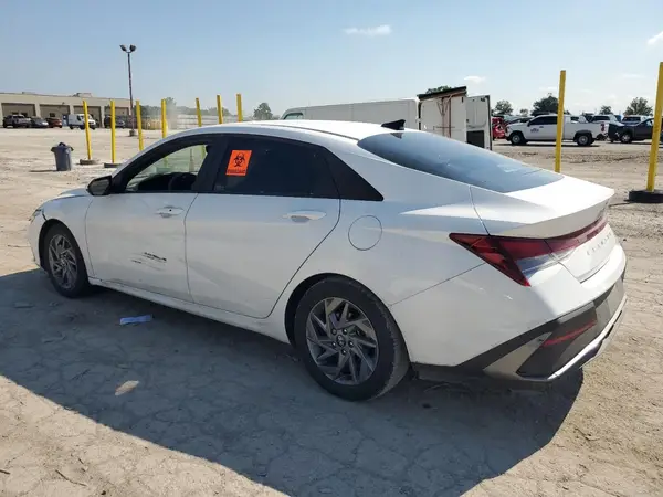 KMHLM4DG7RU690105 2024 HYUNDAI ELANTRA - Image 2
