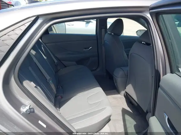 KMHLM4DG7RU693098 2024 HYUNDAI ELANTRA - Image 8