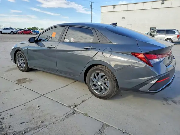 KMHLM4DG7RU696101 2024 HYUNDAI ELANTRA - Image 2