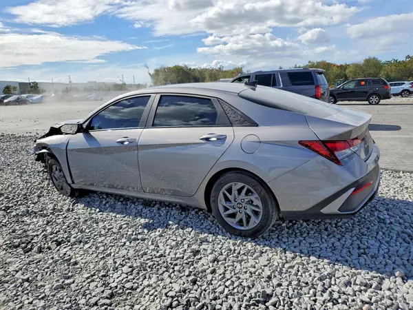KMHLM4DG7RU701393 2024 HYUNDAI ELANTRA - Image 2