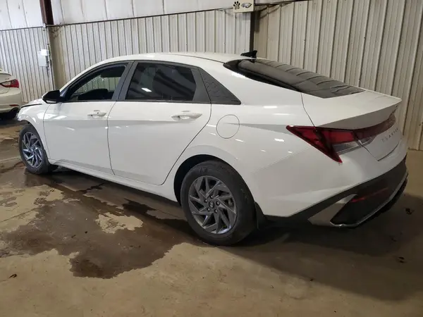 KMHLM4DG7RU705377 2024 HYUNDAI ELANTRA - Image 2