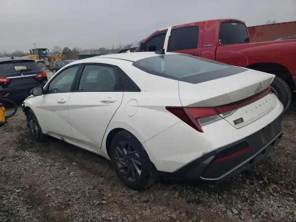 KMHLM4DG7RU706304 2024 HYUNDAI ELANTRA - Image 2