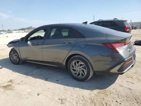 KMHLM4DG7RU707131 2024 HYUNDAI ELANTRA - Image 2