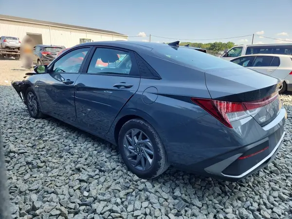 KMHLM4DG7RU709932 2024 HYUNDAI ELANTRA - Image 2