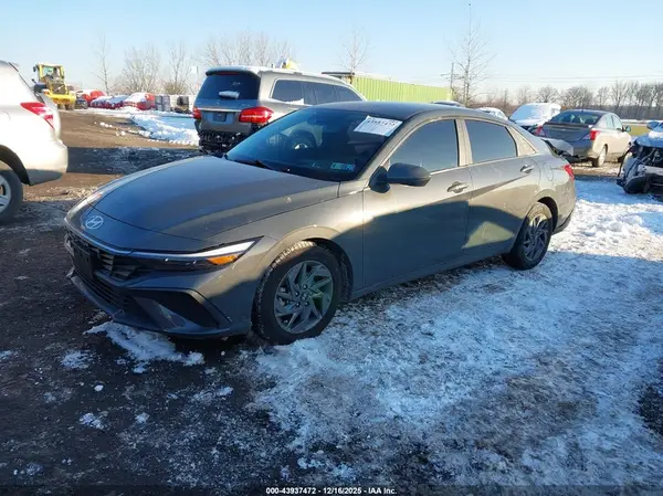 KMHLM4DG7RU710479 2024 HYUNDAI ELANTRA - Image 2