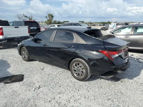 KMHLM4DG7RU717187 2024 HYUNDAI ELANTRA - Image 2