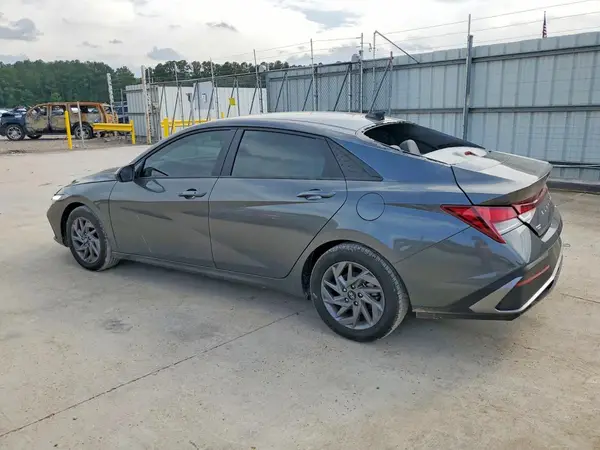 KMHLM4DG7RU717819 2024 HYUNDAI ELANTRA - Image 2