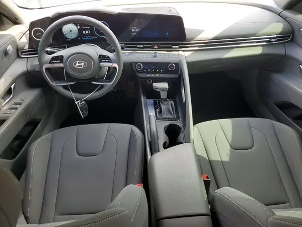 KMHLM4DG7RU717819 2024 HYUNDAI ELANTRA - Image 8