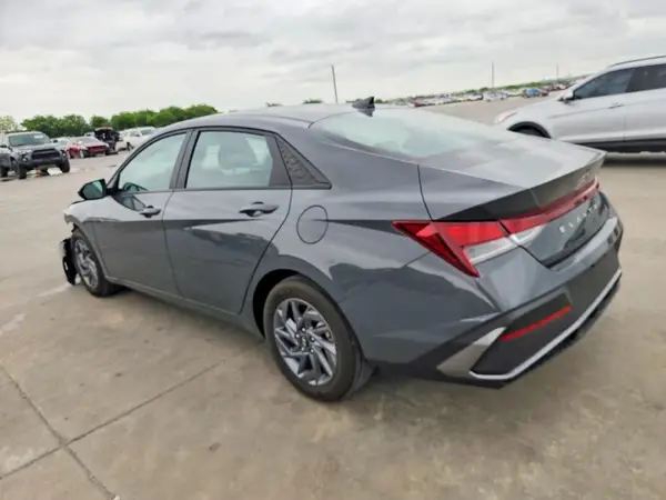 KMHLM4DG7RU721577 2024 HYUNDAI ELANTRA - Image 2
