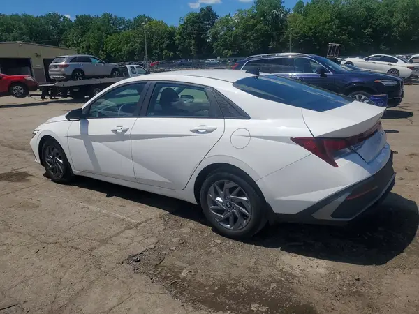 KMHLM4DG7RU727363 2024 HYUNDAI ELANTRA - Image 2