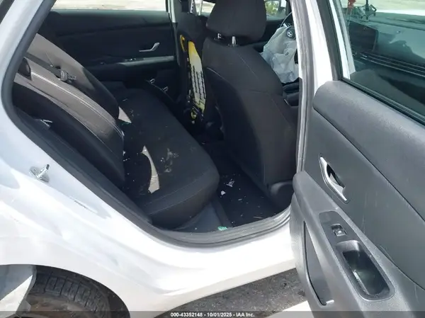 KMHLM4DG7RU732367 2024 HYUNDAI ELANTRA - Image 8