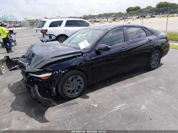 KMHLM4DG7RU734782 2024 HYUNDAI ELANTRA - Image 2