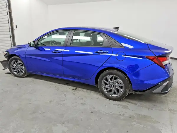 KMHLM4DG7RU738394 2024 HYUNDAI ELANTRA - Image 2