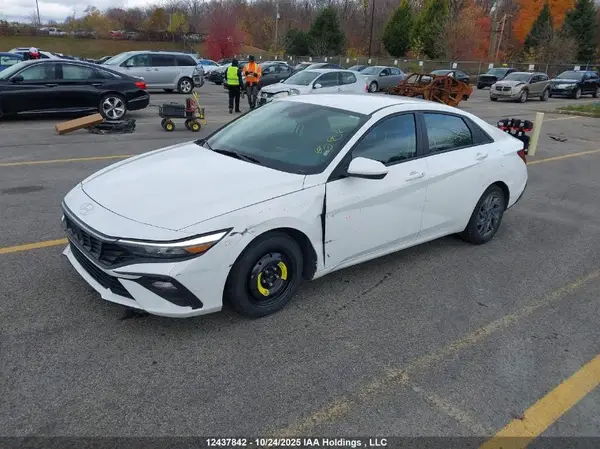 KMHLM4DG7RU739075 2024 HYUNDAI ELANTRA - Image 2