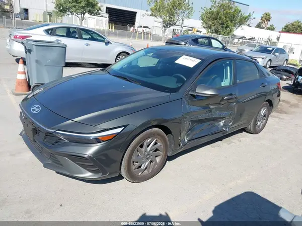 KMHLM4DG7RU746205 2024 HYUNDAI ELANTRA - Image 2