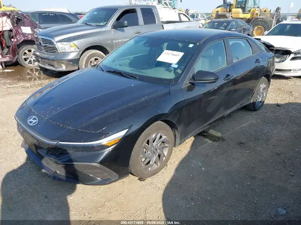 KMHLM4DG7RU748665 2024 HYUNDAI ELANTRA - Image 2