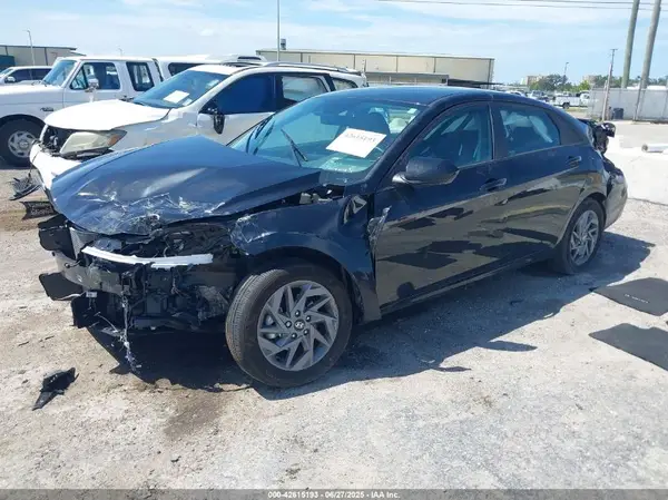 KMHLM4DG7RU763442 2024 HYUNDAI ELANTRA - Image 2