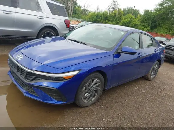 KMHLM4DG7RU765028 2024 HYUNDAI ELANTRA - Image 2