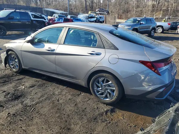 KMHLM4DG7RU765840 2024 HYUNDAI ELANTRA - Image 2
