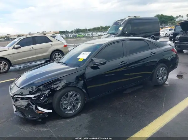KMHLM4DG7RU774182 2024 HYUNDAI ELANTRA - Image 2