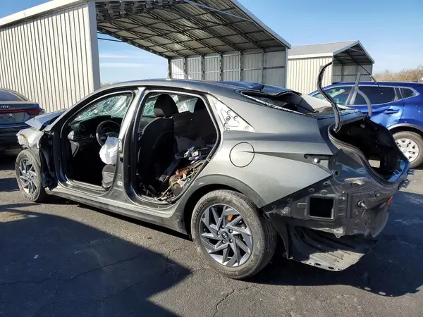 KMHLM4DG7RU776644 2024 HYUNDAI ELANTRA - Image 2