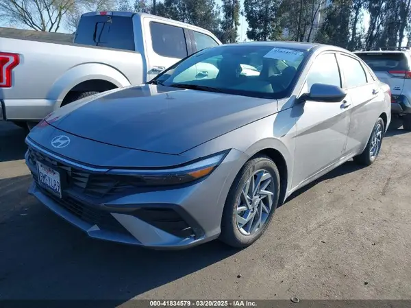 KMHLM4DG7RU777454 2024 HYUNDAI ELANTRA - Image 2