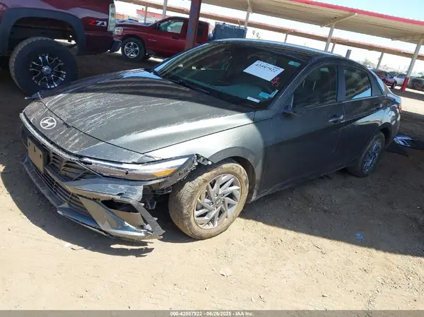 KMHLM4DG7RU785022 2024 HYUNDAI ELANTRA - Image 2