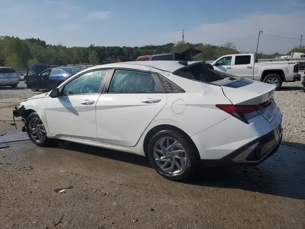 KMHLM4DG7RU789636 2024 HYUNDAI ELANTRA - Image 2