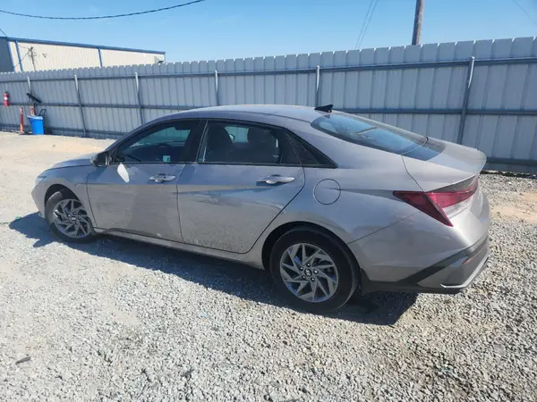 KMHLM4DG7RU795632 2024 HYUNDAI ELANTRA - Image 2
