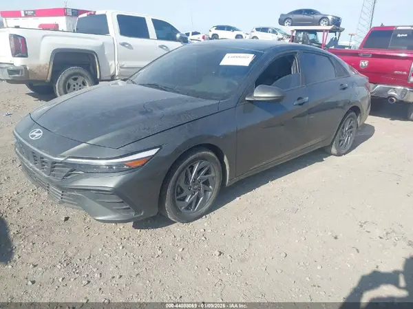 KMHLM4DG7RU799888 2024 HYUNDAI ELANTRA - Image 2