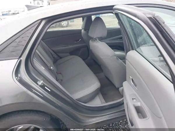 KMHLM4DG7RU807195 2024 HYUNDAI ELANTRA - Image 8