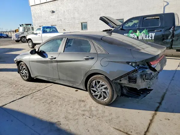 KMHLM4DG7RU810517 2024 HYUNDAI ELANTRA - Image 2