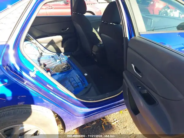 KMHLM4DG7RU810727 2024 HYUNDAI ELANTRA - Image 8