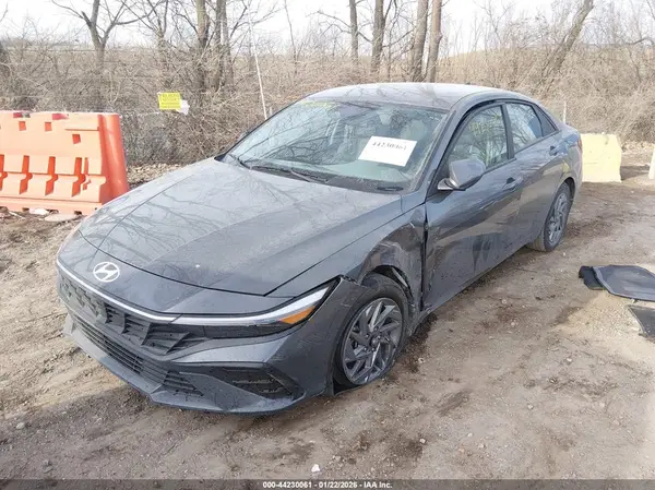 KMHLM4DG7RU811263 2024 HYUNDAI ELANTRA - Image 2