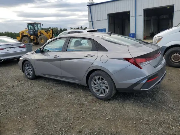 KMHLM4DG7RU811845 2024 HYUNDAI ELANTRA - Image 2